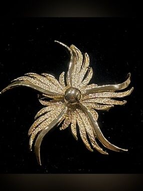 Radiant Gold Sunburst Floral Brooch - Women Jewelry